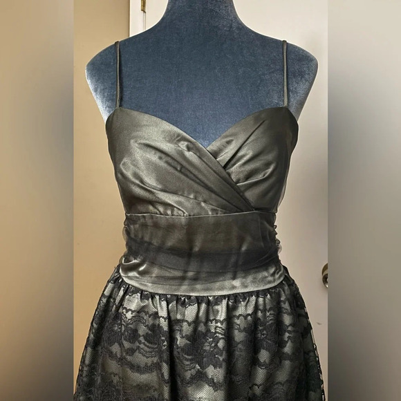 Intrigue Cocktail Party Black Lace Over Green Satin Dress Size 6 - Picture 4 of 13